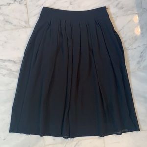 White House Black Market black lined skirt